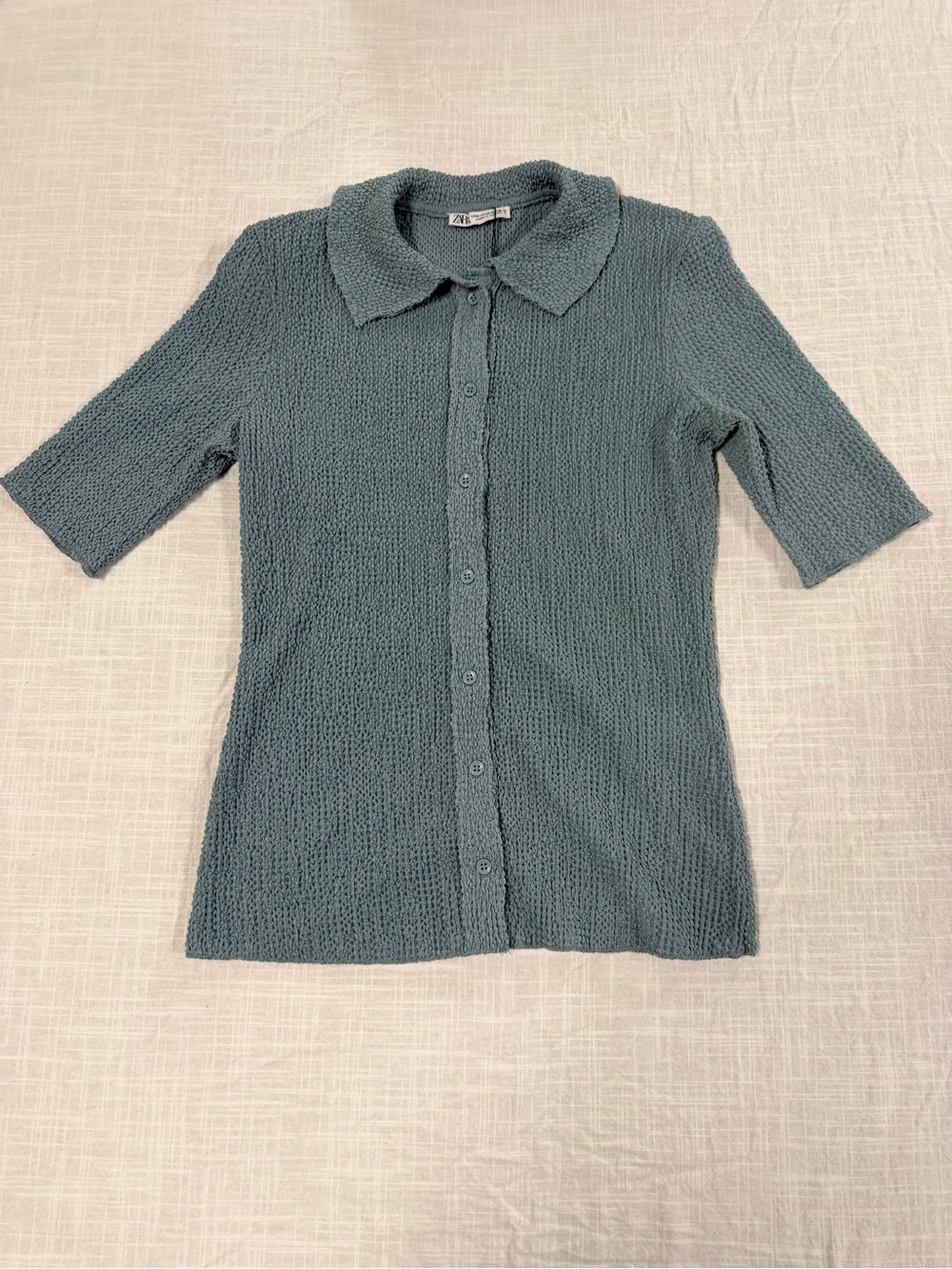 Zara blue Green Short-Sleeve Knit Button-Up Top women’s size medium new w/o tags